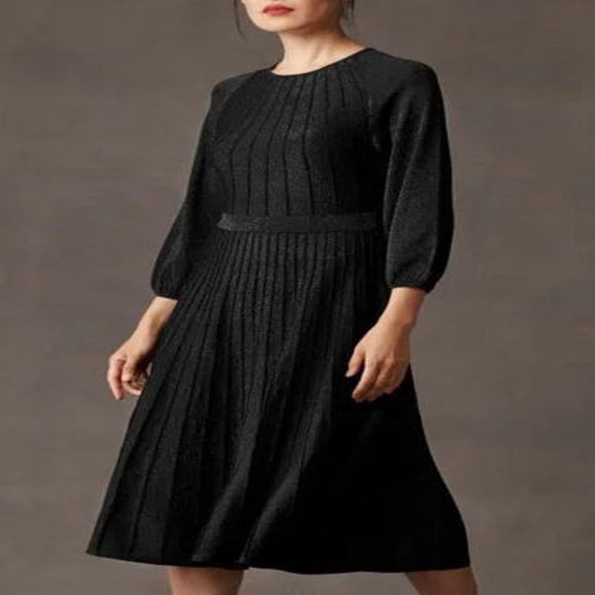 Knitted Dress in Black Metallic Midi